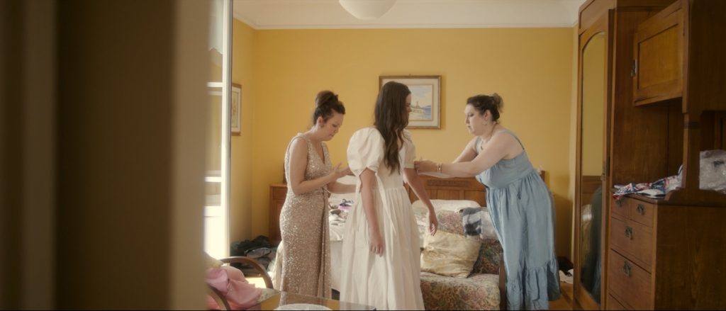 Bride gets ready with her mum and friends