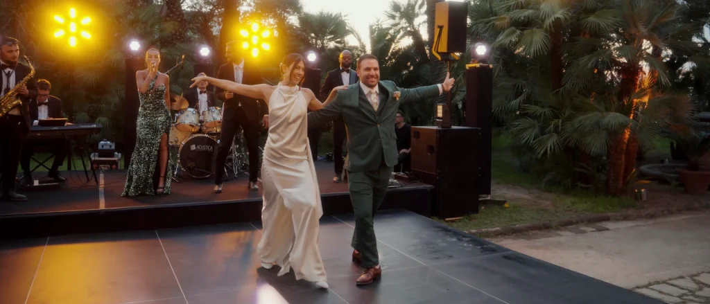 The couple's first dance