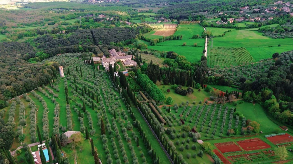 Drone shot of a wedding venue in Tuscany