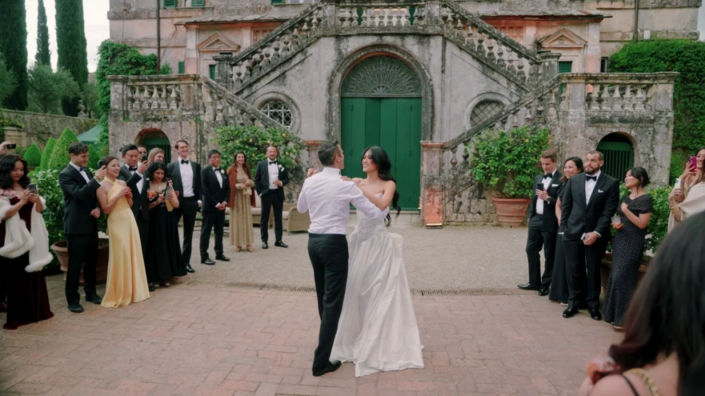 The couple's first dance