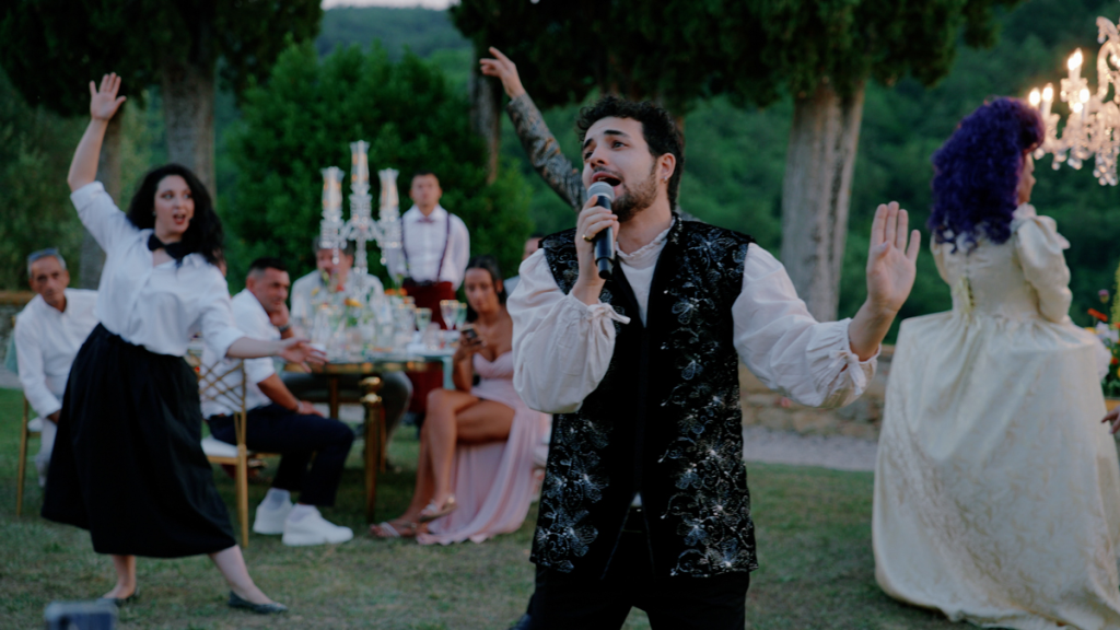 Actors performing live during the dinner