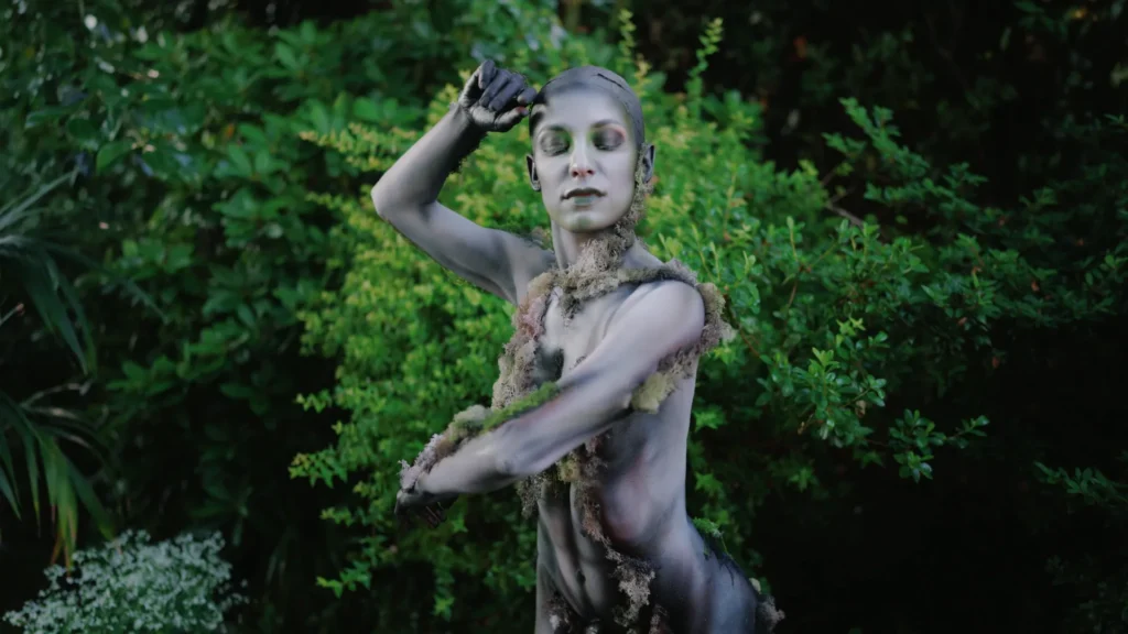 A 'living statue' ballerina performing at Acquadolce