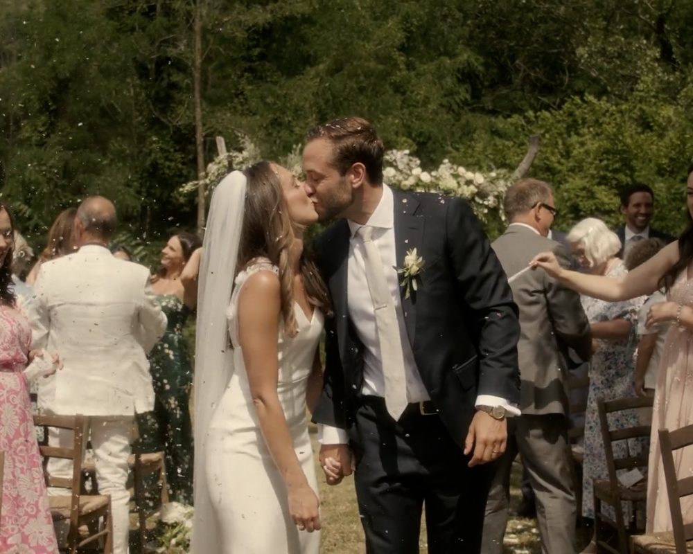 loren_&_ross___wedding_in_podere_conti,_tuscany (1080p).00_00_43_01.Immagine003